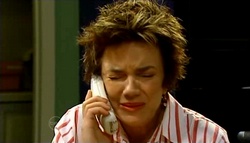 Lyn Scully in Neighbours Episode 