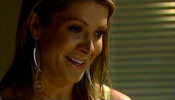 Izzy Hoyland in Neighbours Episode 