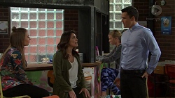 Piper Willis, Paige Novak, Jack Callahan in Neighbours Episode 