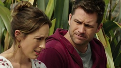 Sonya Rebecchi, Mark Brennan in Neighbours Episode 