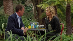 Paul Robinson, Steph Scully in Neighbours Episode 7496