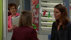 Susan Kennedy, Piper Willis, Elly Conway in Neighbours Episode 7502