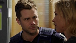 Mark Brennan, Steph Scully in Neighbours Episode 