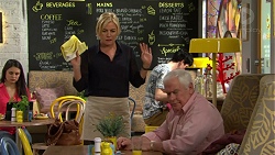 Lauren Turner, Lou Carpenter in Neighbours Episode 