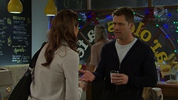 Elly Conway, Mark Brennan in Neighbours Episode 