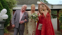 Lou Carpenter, Lauren Turner, Piper Willis, Paige Novak in Neighbours Episode 