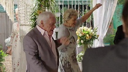 Lou Carpenter, Kathy Carpenter in Neighbours Episode 