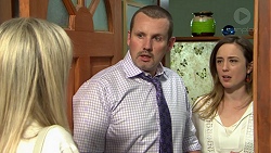 Andrea Somers (posing as Dee), Toadie Rebecchi, Sonya Rebecchi in Neighbours Episode 7521