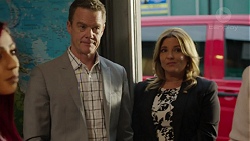 Paul Robinson, Terese Willis in Neighbours Episode 