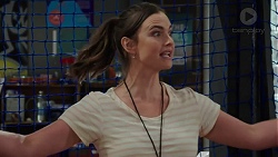 Amy Williams in Neighbours Episode 7527