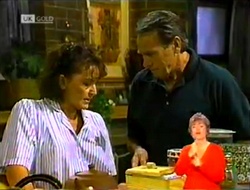 Pam Willis, Doug Willis in Neighbours Episode 