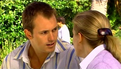 Stuart Parker, Kelly Weaver in Neighbours Episode 