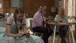 Willow Somers (posing as Willow Bliss), Toadie Rebecchi, Andrea Somers in Neighbours Episode 