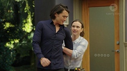 Leo Tanaka, Amy Williams in Neighbours Episode 