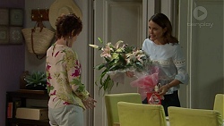 Susan Kennedy, Elly Conway in Neighbours Episode 