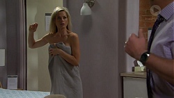 Andrea Somers (posing as Dee) in Neighbours Episode 7546