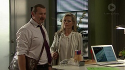 Toadie Rebecchi, Andrea Somers (posing as Dee) in Neighbours Episode 7548