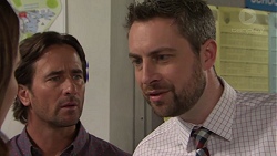 Brad Willis, Wayne Baxter in Neighbours Episode 