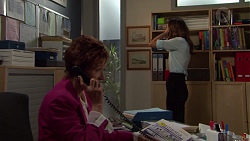 Susan Kennedy, Elly Conway in Neighbours Episode 