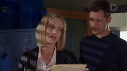 Ellen Crabb, Mark Brennan in Neighbours Episode 