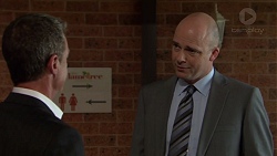 Paul Robinson, Tim Collins in Neighbours Episode 