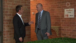 Paul Robinson, Tim Collins in Neighbours Episode 