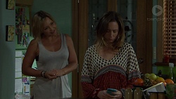 Steph Scully, Sonya Rebecchi in Neighbours Episode 