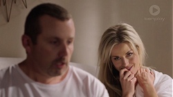 Toadie Rebecchi, Andrea Somers (posing as Dee) in Neighbours Episode 