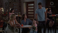 Steph Scully, Sonya Rebecchi, Nell Rebecchi, Mark Brennan in Neighbours Episode 7572
