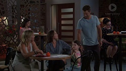 Steph Scully, Sonya Rebecchi, Nell Rebecchi, Mark Brennan in Neighbours Episode 7572