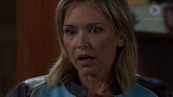 Steph Scully in Neighbours Episode 