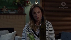 Sonya Rebecchi in Neighbours Episode 7577