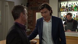 Paul Robinson, Leo Tanaka in Neighbours Episode 7588
