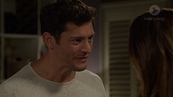 Finn Kelly, Elly Conway in Neighbours Episode 