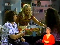 Pam Willis, Annalise Hartman, Gaby Willis in Neighbours Episode 