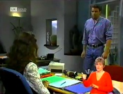 Gaby Willis, Jack Flynn in Neighbours Episode 