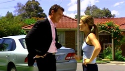 Paul Robinson, Izzy Hoyland in Neighbours Episode 