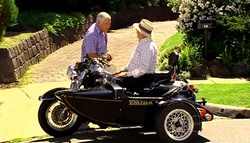 Lou Carpenter, Harold Bishop in Neighbours Episode 