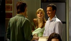 Robert Robinson (posing as Cameron Robinson), Elle Robinson, Paul Robinson in Neighbours Episode 4943