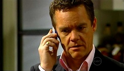 Paul Robinson in Neighbours Episode 