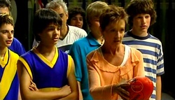 Zeke Kinski, Susan Kennedy in Neighbours Episode 4973