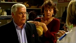 Lou Carpenter, Mishka Schneiderova in Neighbours Episode 