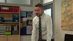 Wayne Baxter in Neighbours Episode 