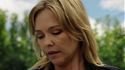 Steph Scully in Neighbours Episode 