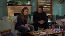 Sonya Rebecchi, Mark Brennan in Neighbours Episode 7610