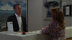 Paul Robinson, Terese Willis in Neighbours Episode 