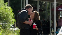 Gary Canning, Terese Willis in Neighbours Episode 