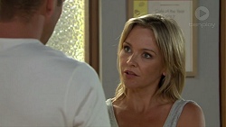 Steph Scully in Neighbours Episode 