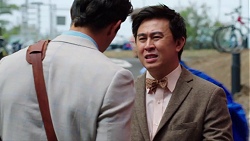 Finn Kelly, Donald Cheng in Neighbours Episode 7616