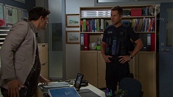 Finn Kelly, Mark Brennan in Neighbours Episode 